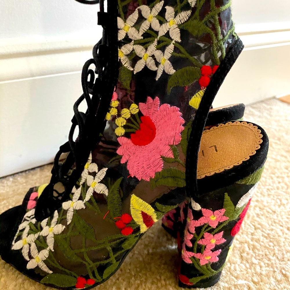 Embroidered Lace-up Booties